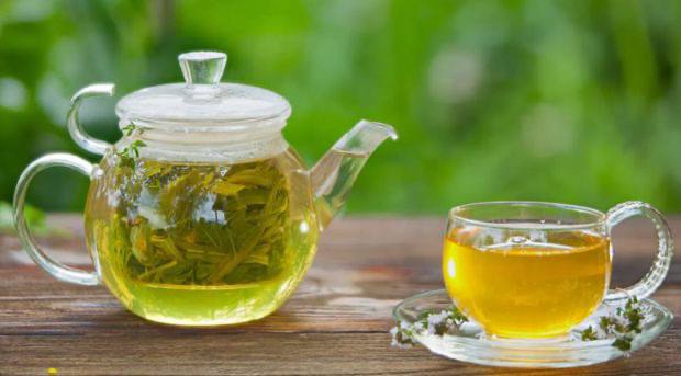 5 przydatnych produktów, które pomogą pozbyć się trądziku na twarzy